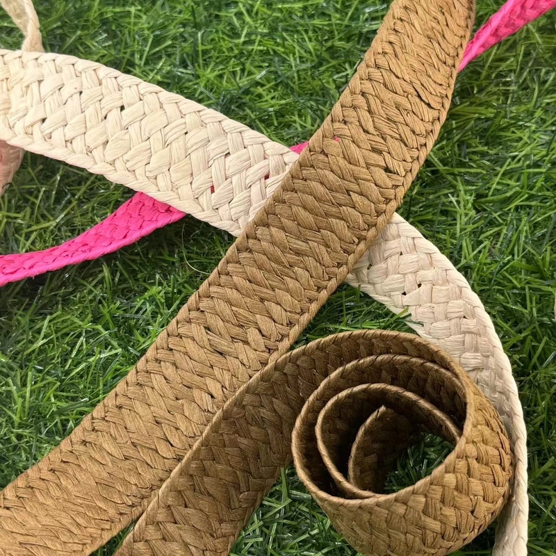Geschenkverpackung mit nachhaltigem Farbpapierband von den Herstellern
