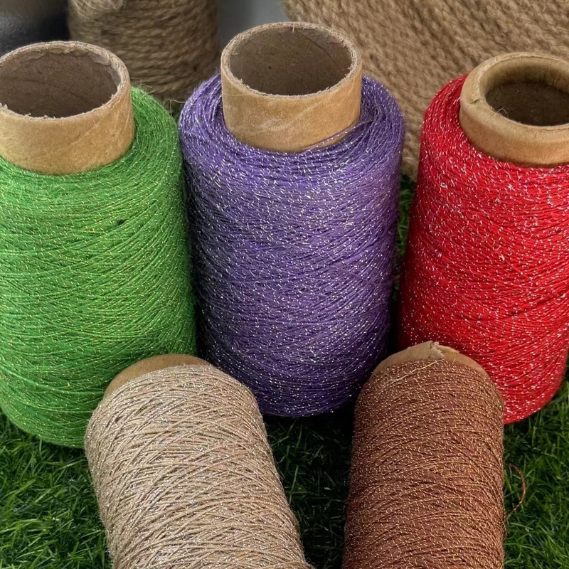 Retro-Handbeleuchtung mit Jute-Seil und Golddraht