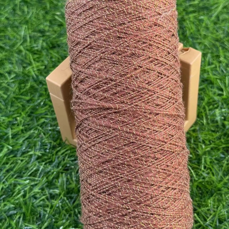 Retro-Handbeleuchtung mit Jute-Seil und Golddraht