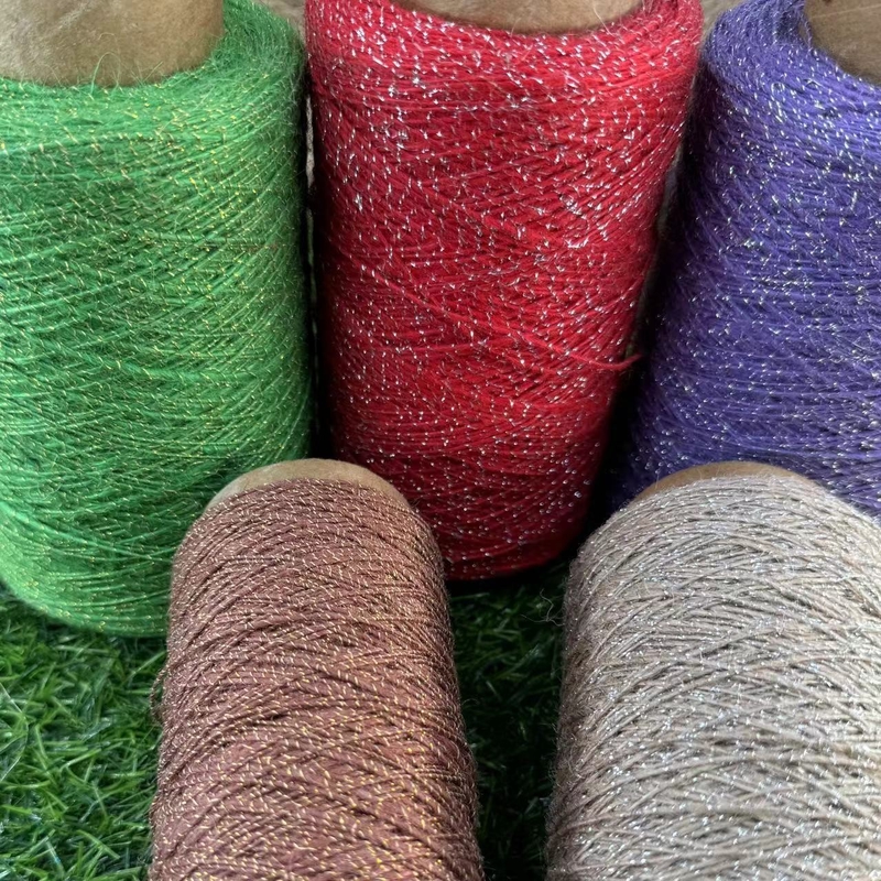 Retro-Handbeleuchtung mit Jute-Seil und Golddraht