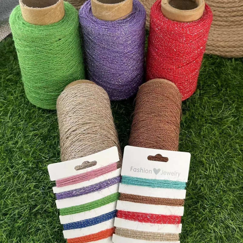 Retro-Handbeleuchtung mit Jute-Seil und Golddraht